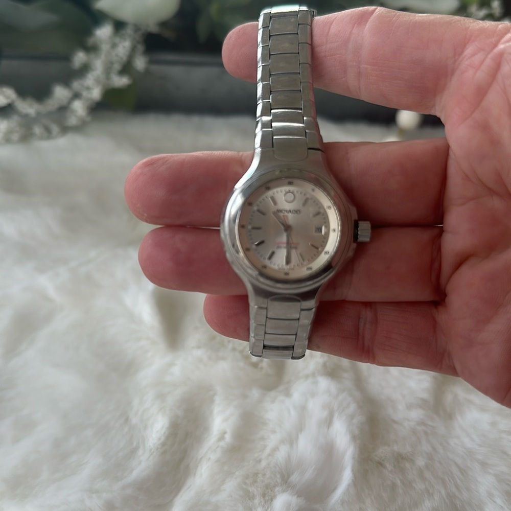 Vintage Series 8 Movado women’s watch. Style 2600031.